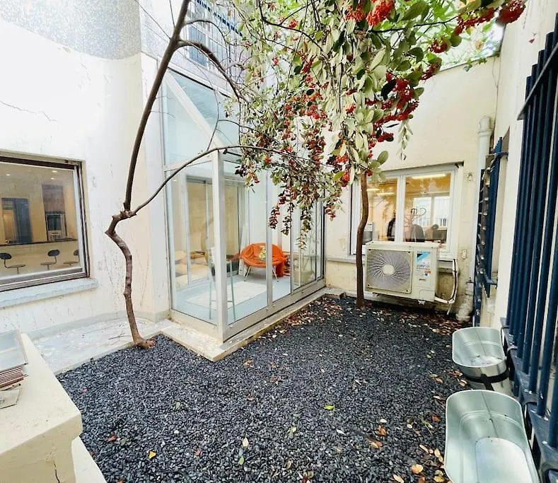 Appartement 6 Pieces / 5 Chambres / Calme / Rdc Paris 0*,