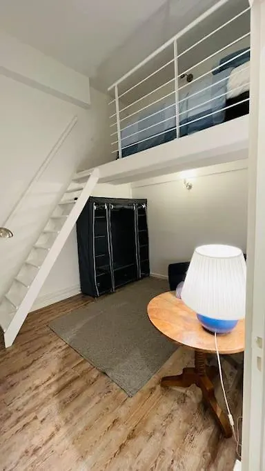 Appartement 6 Pieces / 5 Chambres / Calme / Rdc Paris 0*,