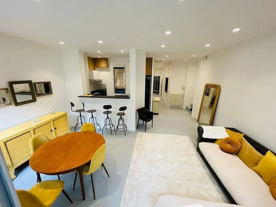 Appartement 6 Pieces / 5 Chambres / Calme / Rdc Paris Fransa