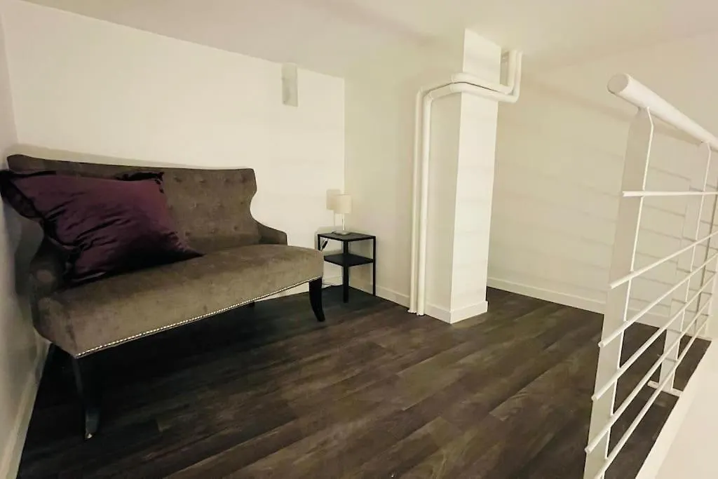 Appartement 6 Pieces / 5 Chambres / Calme / Rdc Paris Daire